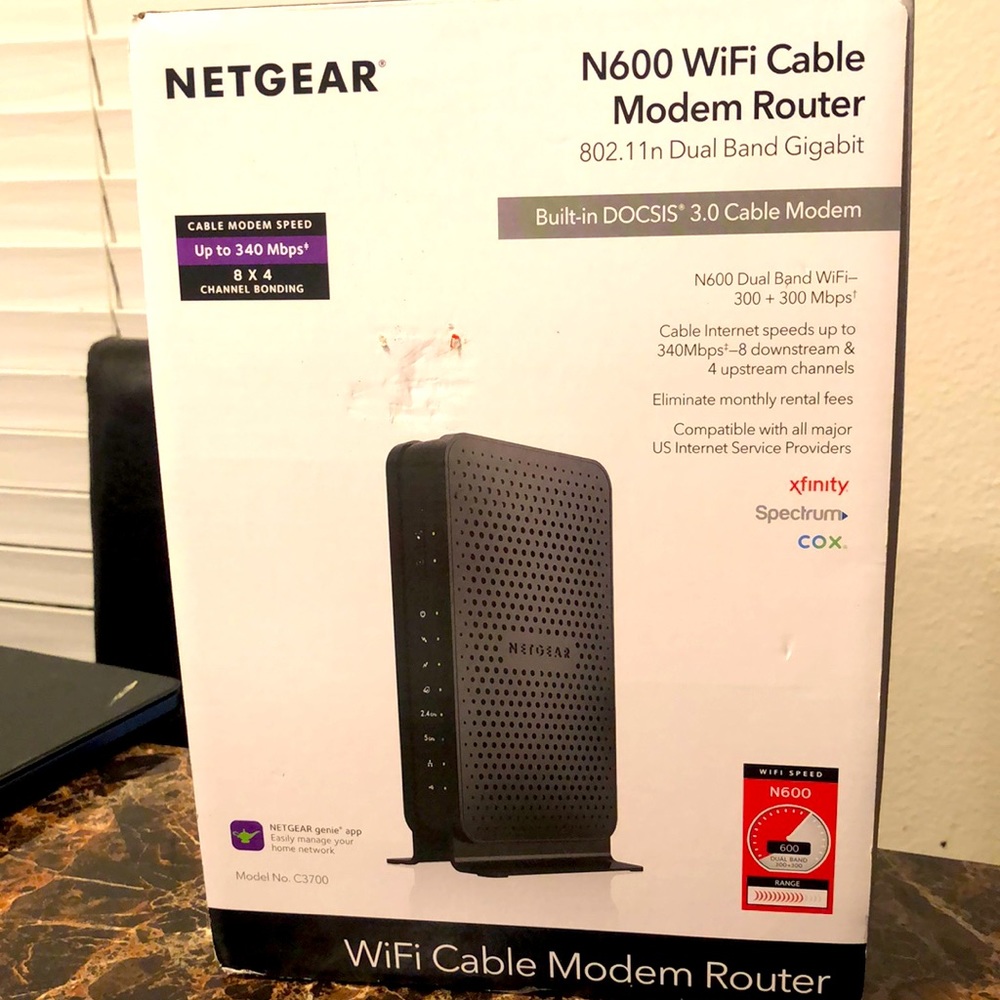 NETGEAR C3700 N600 WiFi CABLE MODEM ROUTER DUAL BAND GIGABIT 340 MBPS FAST !